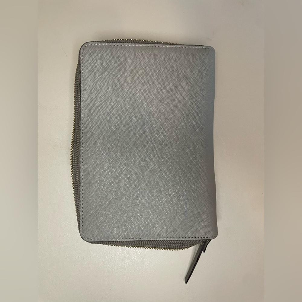 Kate Spade Gray Zip Leather Folio - Picture 2 of 7